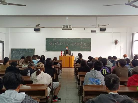 说明: 图示, 示意图&#10;&#10;中度可信度描述已自动生成